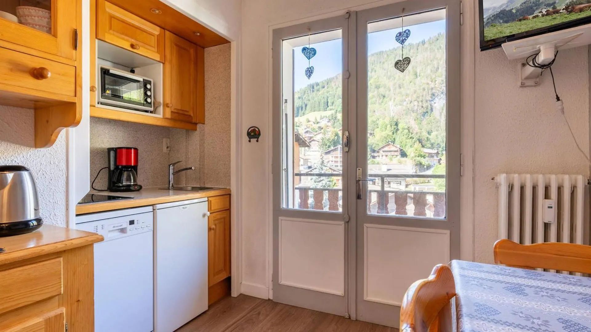 Appartement Confortable 2 Pieces Au Coeur De La Clusaz, Proche Des Pistes Et Des Commerces - Fr-1-304-7 0*,